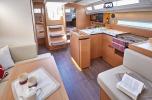 Yachtcharter SunOdyssey410 Sea Breeze 8