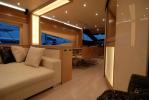 Yachtcharter Dominator 780S Deluxe aussenansicht 6