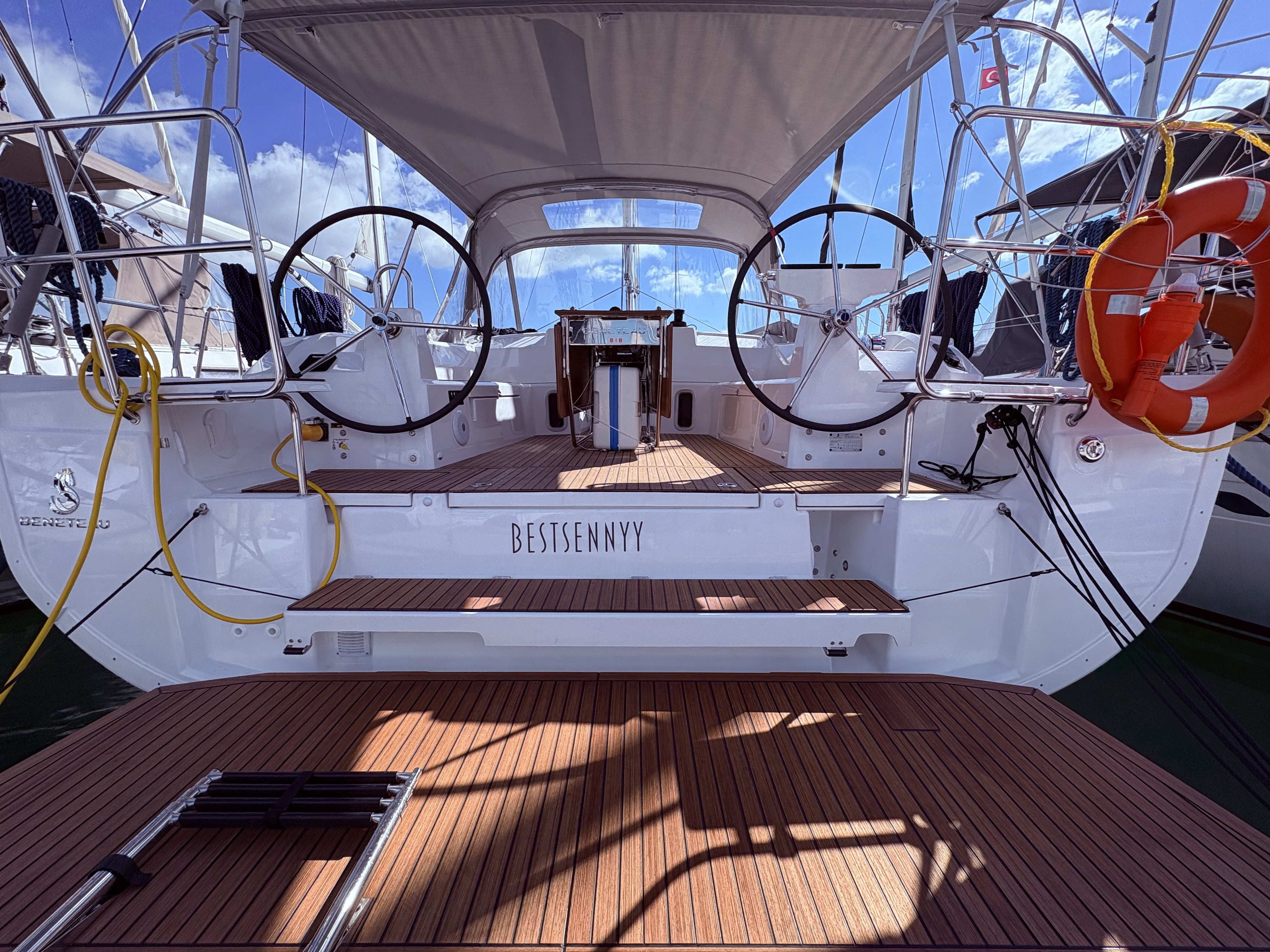 Yachtcharter Oceanis40 Bestsennyy