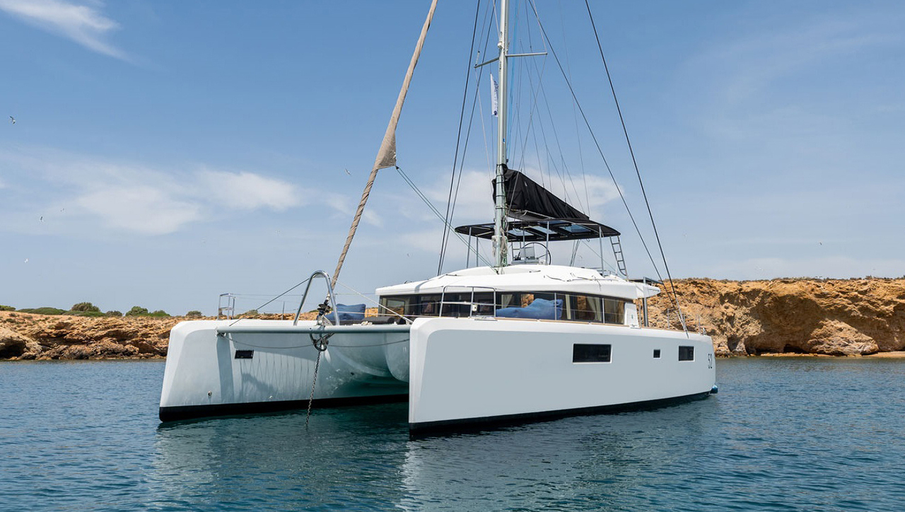 Yachtcharter Lagoon52 Royal Hearts