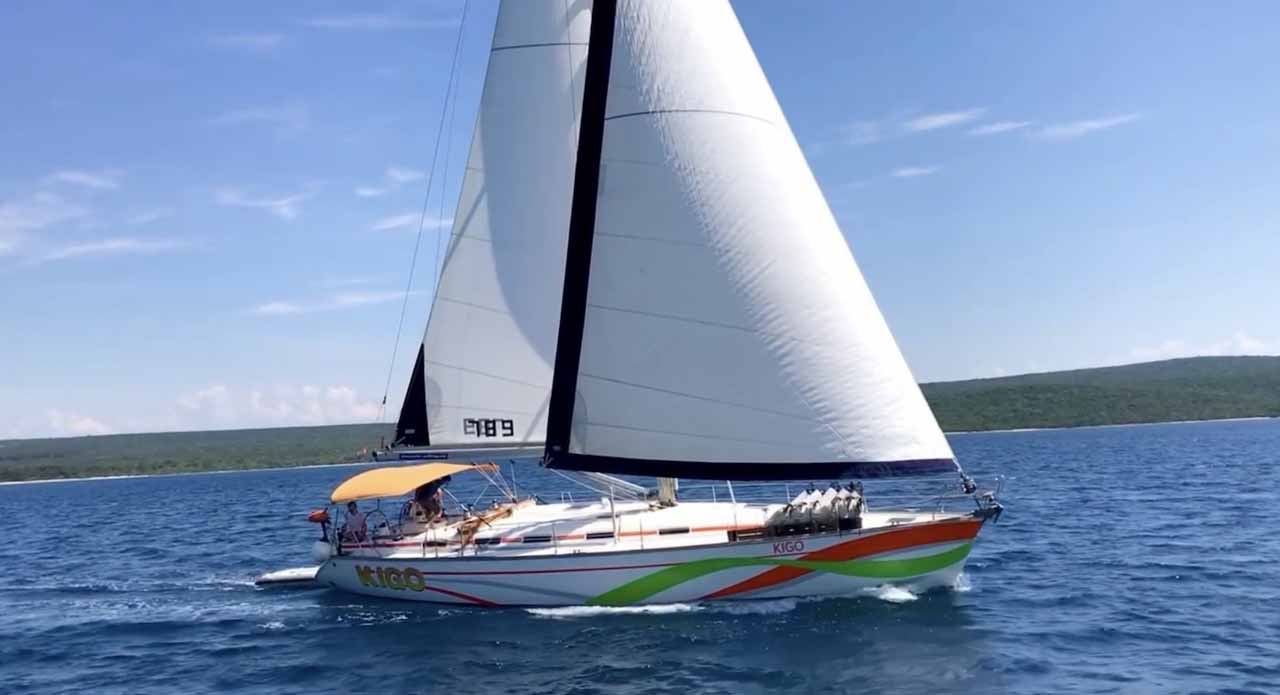 Yachtcharter Bavaria 49 5 Kabinen 3 Bader Kigo hauptansicht 1
