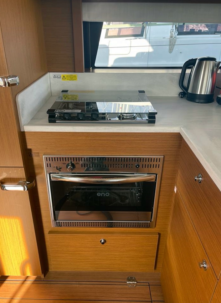 Yachtcharter SwiftTrawler48 Nereide 39