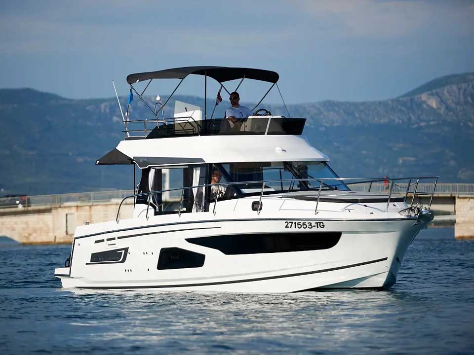 Yachtcharter MerryFisher1095 Merry Fisher 1095 Fly