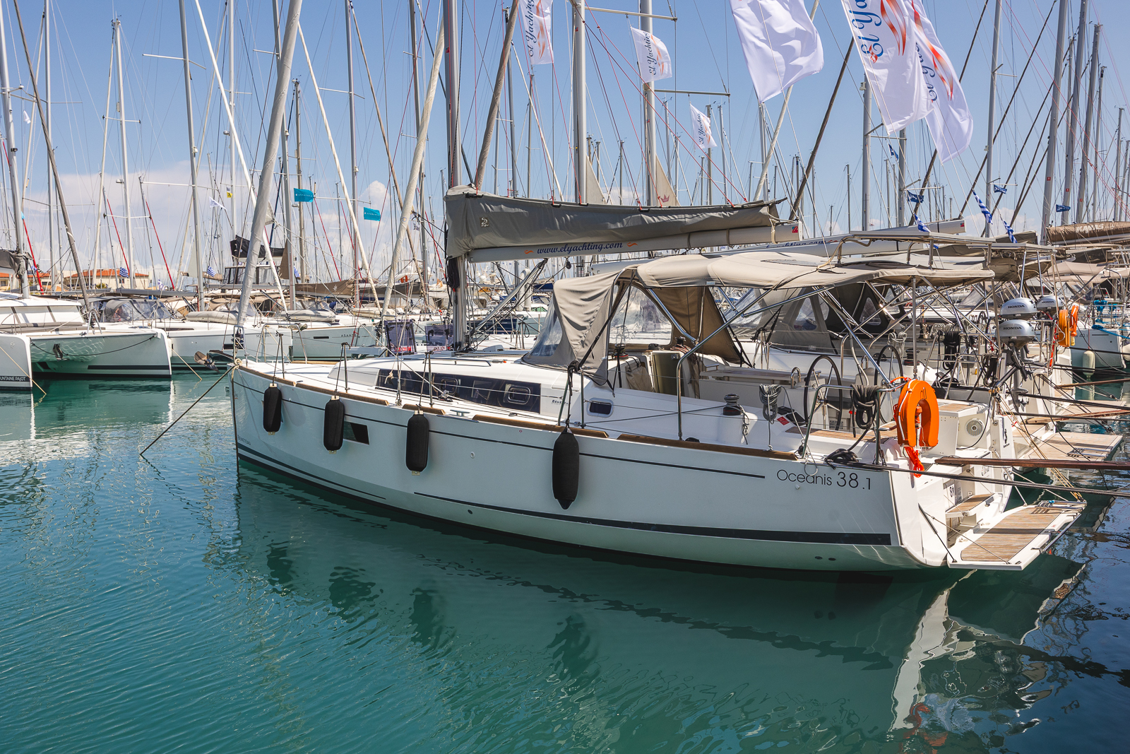 Yachtcharter Oceanis38 Elisa