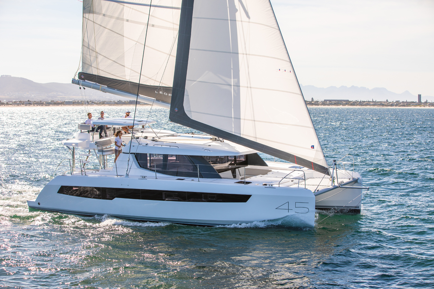 Yachtcharter Leopard45 Tibouren