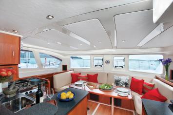 Leopard39SailingCatamaran-3 Innenansicht
