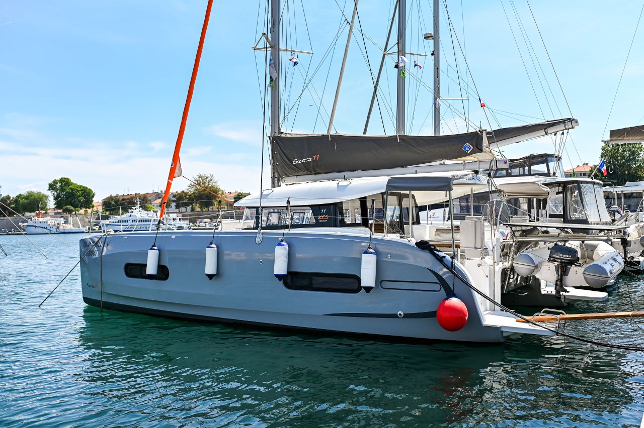 Yachtcharter Excess11 Mint Cooler V