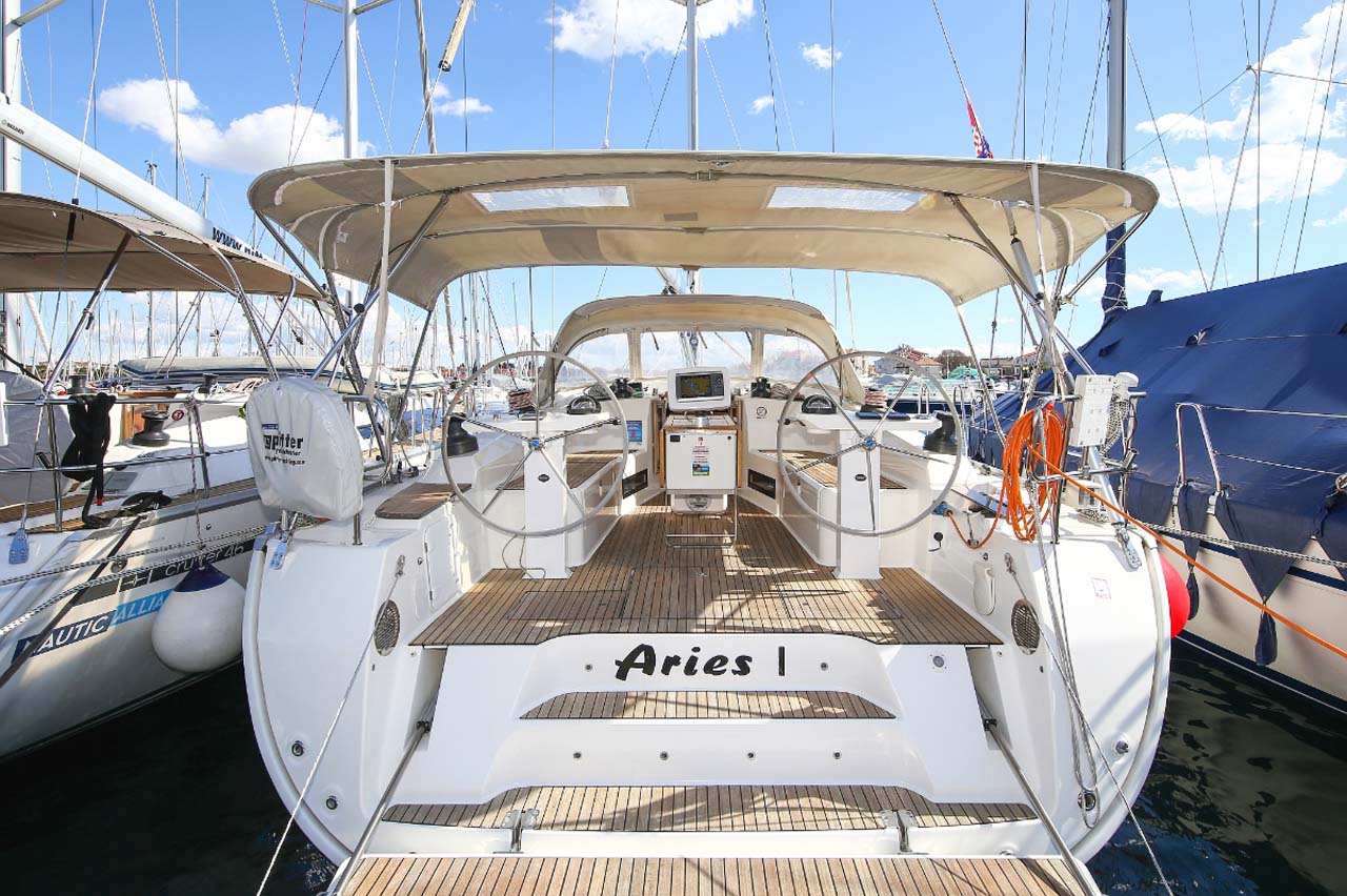 Yachtcharter BavariaCruiser45 Aries