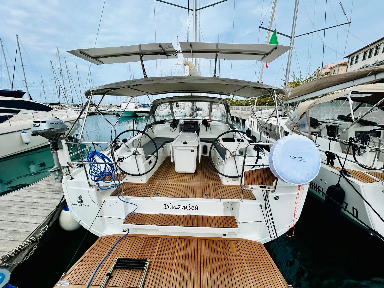 Yachtcharter Oceanis40 Dinamica