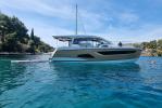 Yachtcharter Sealine C390 3cab Tireless aussenansicht 2