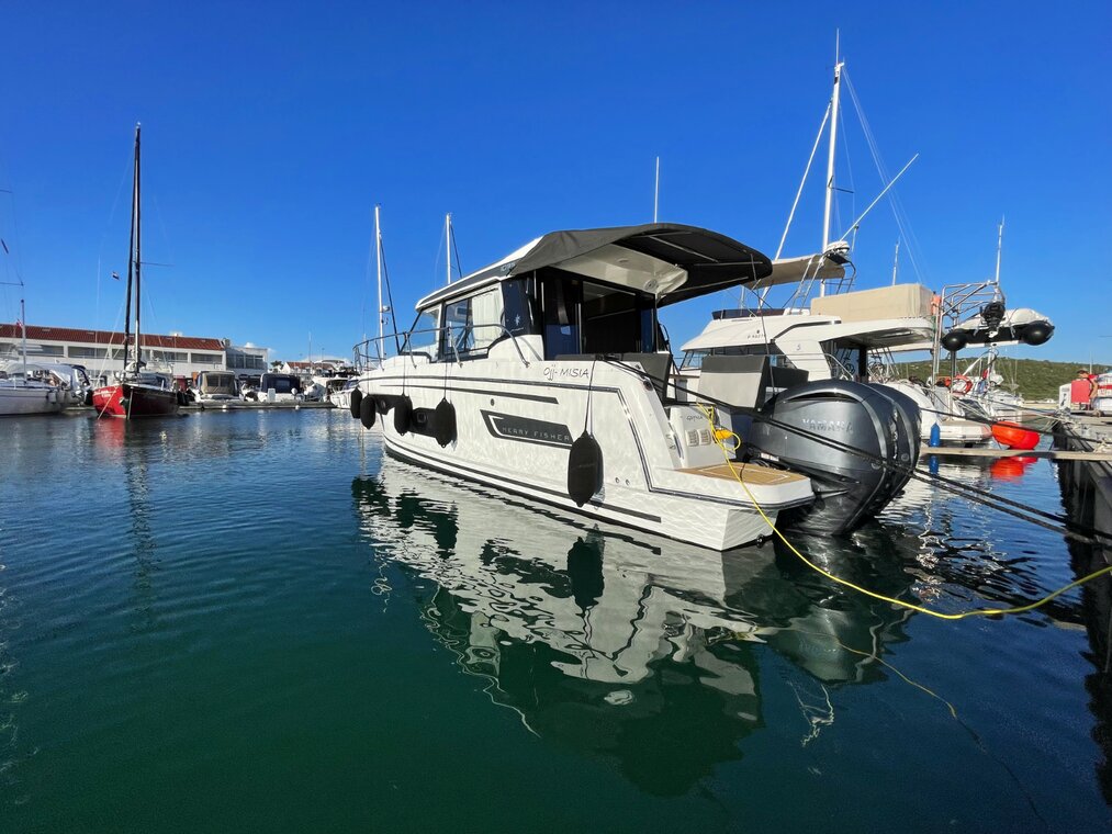 Yachtcharter MerryFisher1095 Ojj Misia