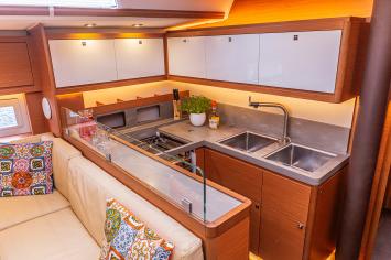 Dufour530-51cab-7 Innenansicht