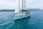 Yachtcharter Sun Odyssey 410 3cab Sea Whisper aussenansicht 4