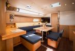 Yachtcharter Oceanis48 4cab Gold One 8