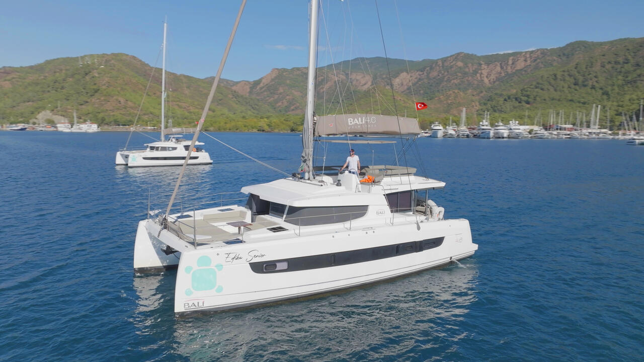 Yachtcharter Bali4 Ediba Senior