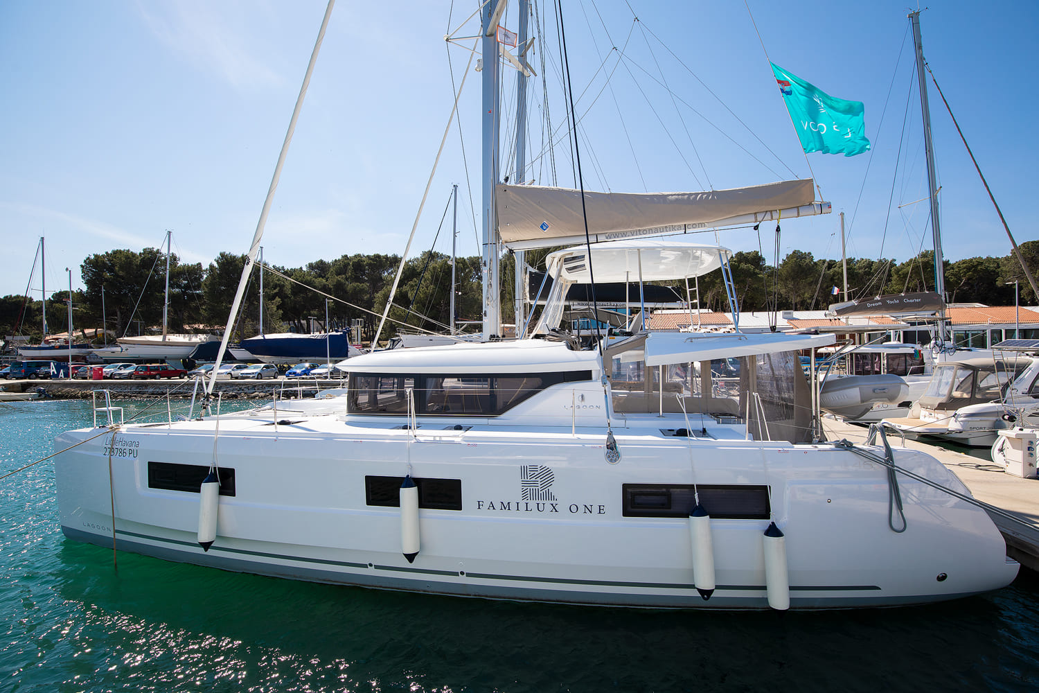 Yachtcharter Lagoon46 Little Havana