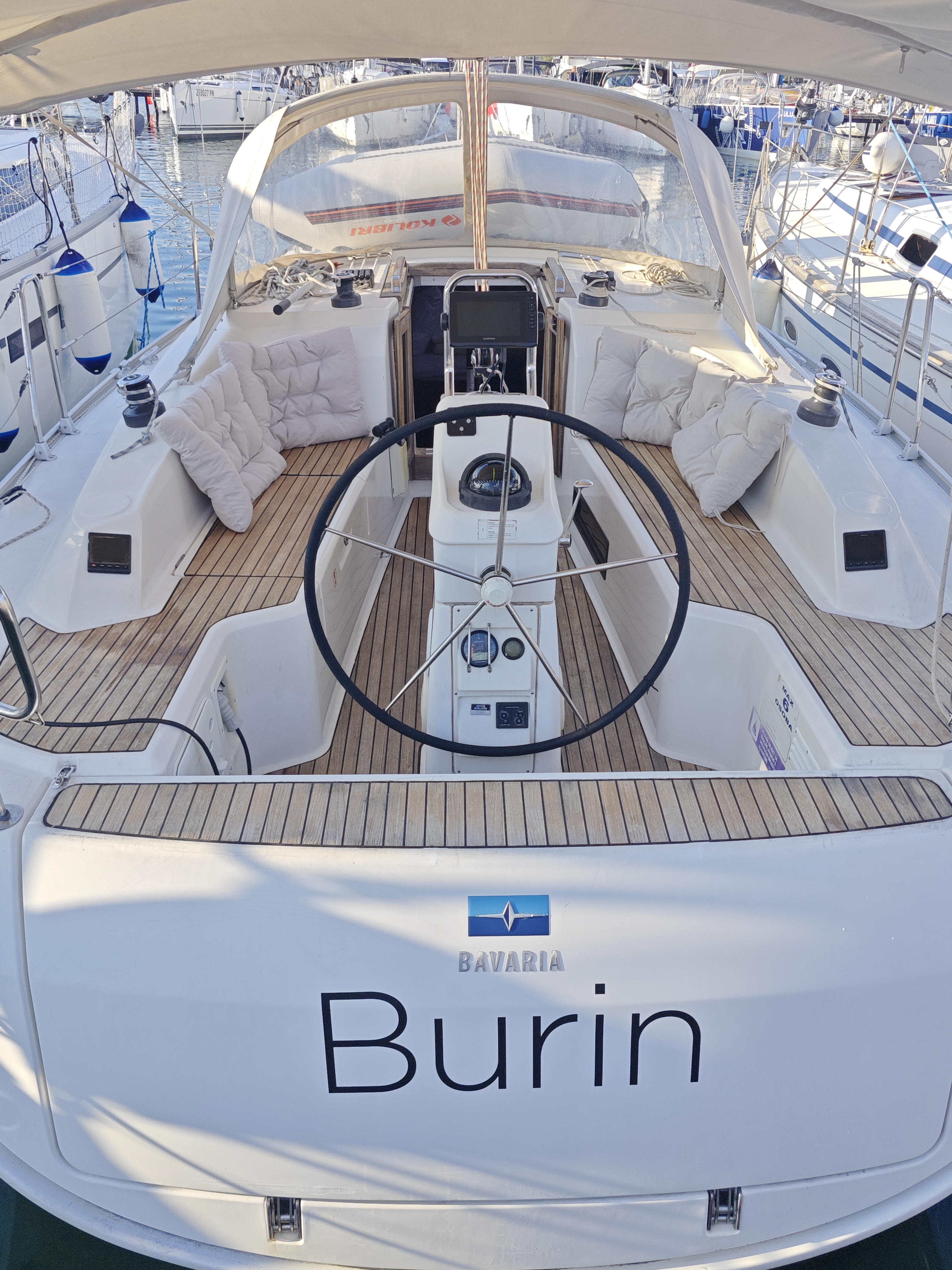 Yachtcharter BavariaCruiser33 Burin