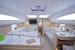 Yachtcharter Elan45Impression Midnight 7
