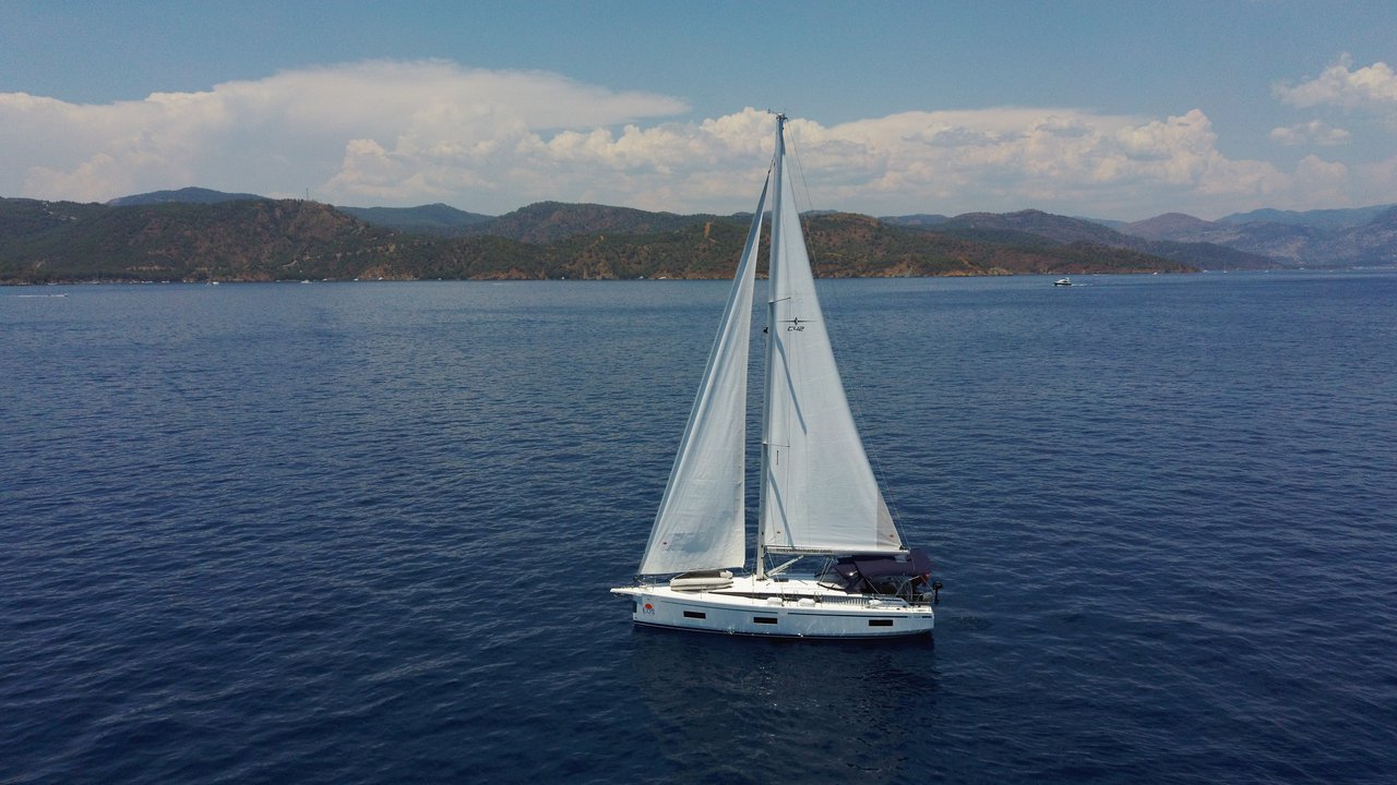 Yachtcharter BavariaC42 Selene