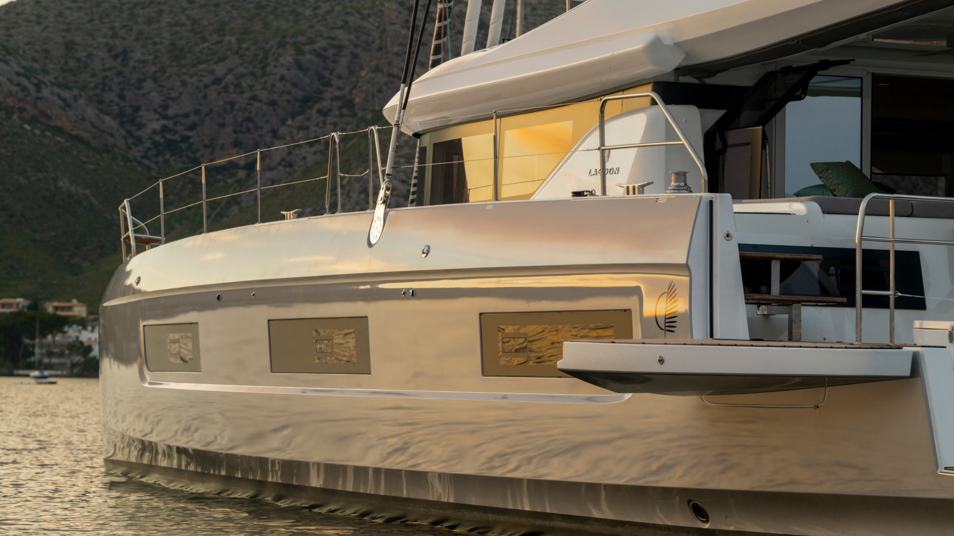 Yachtcharter Lagoon60 42cab 3