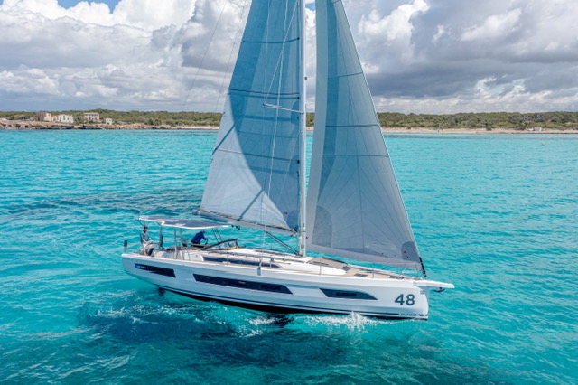 Yachtcharter Dufour48 5cab