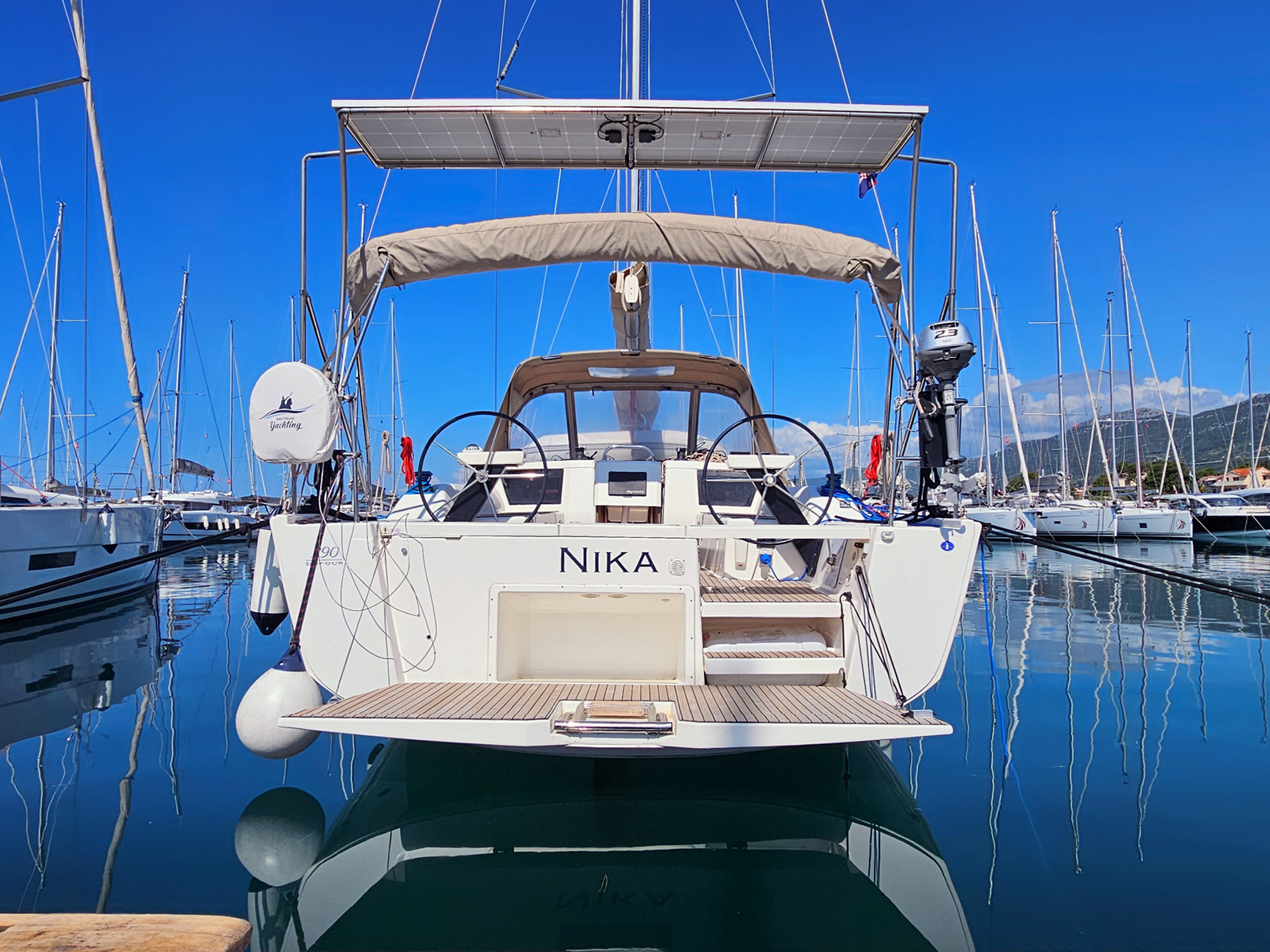 Yachtcharter Dufour390GrandLarge Nika