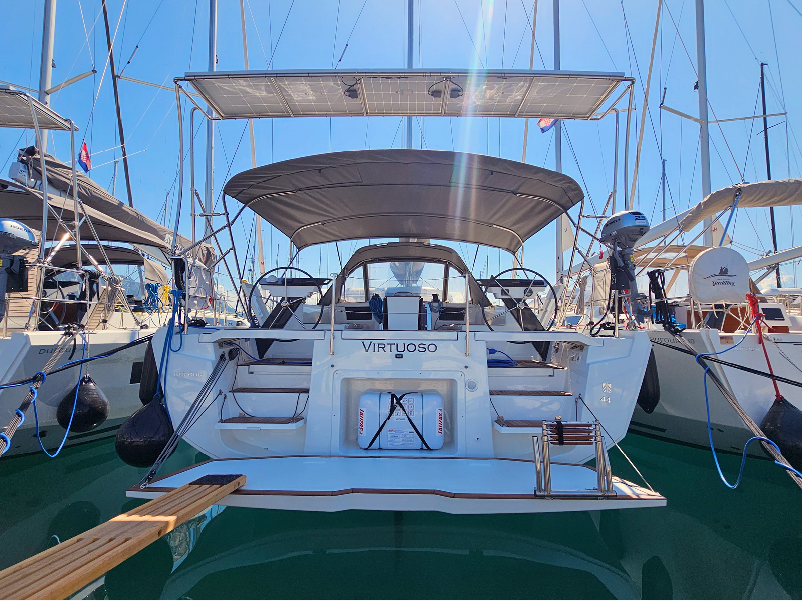 Yachtcharter Dufour44 Virtuoso