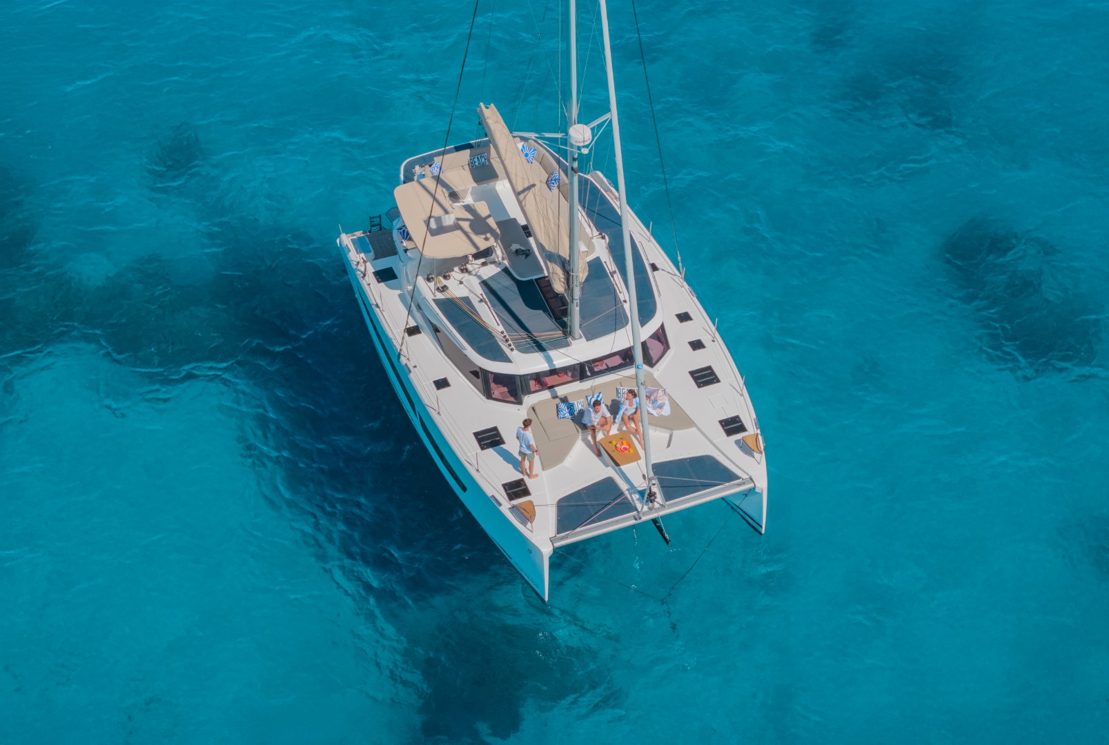 Yachtcharter FountainePajotNew44Quatour 42cab 3