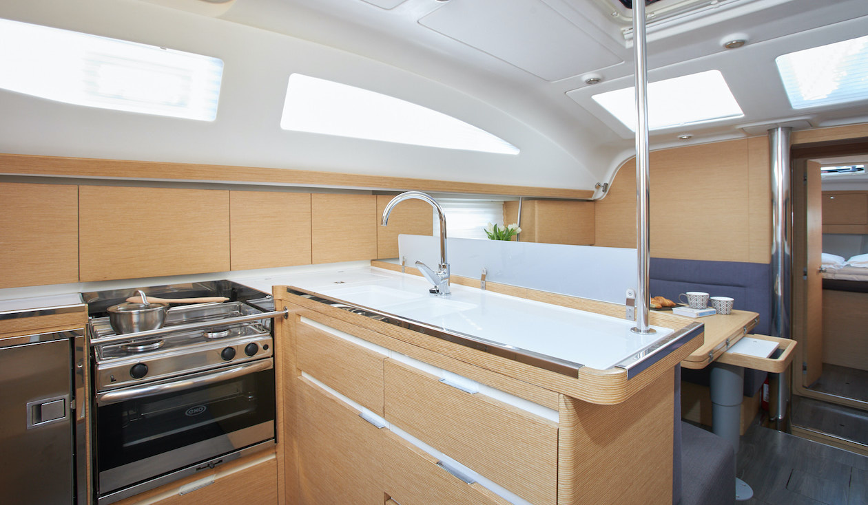 Yachtcharter Elan45Impression California