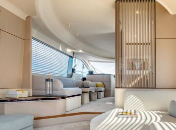 Azimut68-41cab-3 Innenansicht