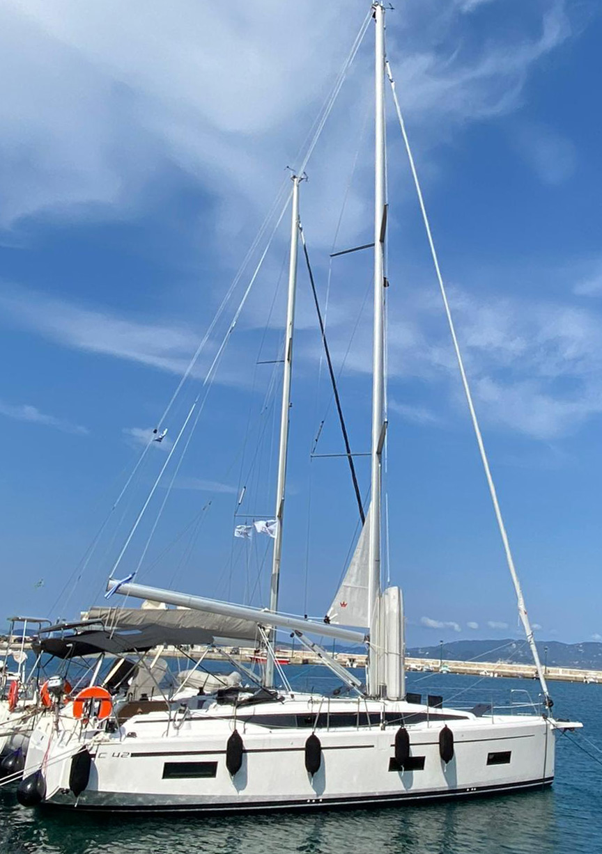 Yachtcharter BavariaC42 PRESTIGE