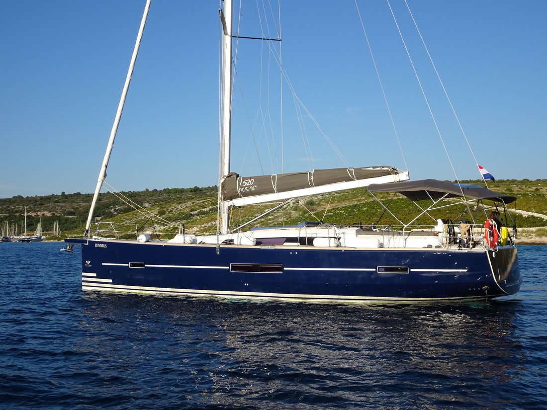 Yachtcharter Dufour520GrandLarge Notus