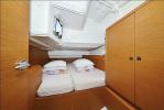 Yachtcharter SunOdyssey449 Canne Bleue 12