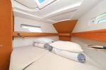 Yachtcharter SunOdyssey449 Canne Bleue 14