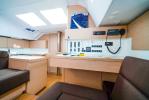 Yachtcharter Elan50Impression Escape II 7