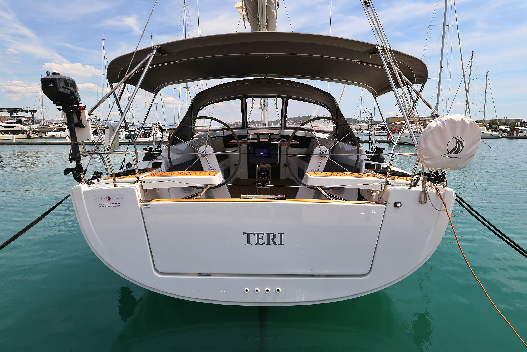 Yachtcharter Hanse 418 Teri hauptansicht 1