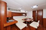 Yachtcharter Oceanis48 5Cab San Clemente 10