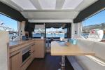 Yachtcharter Sealine C390 3cab Tireless aussenansicht 18
