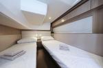 Yachtcharter Sealine C390 3cab Tireless aussenansicht 36
