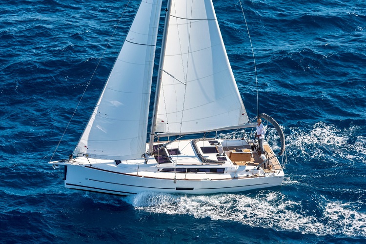 Yachtcharter Dufour360GL Gracia