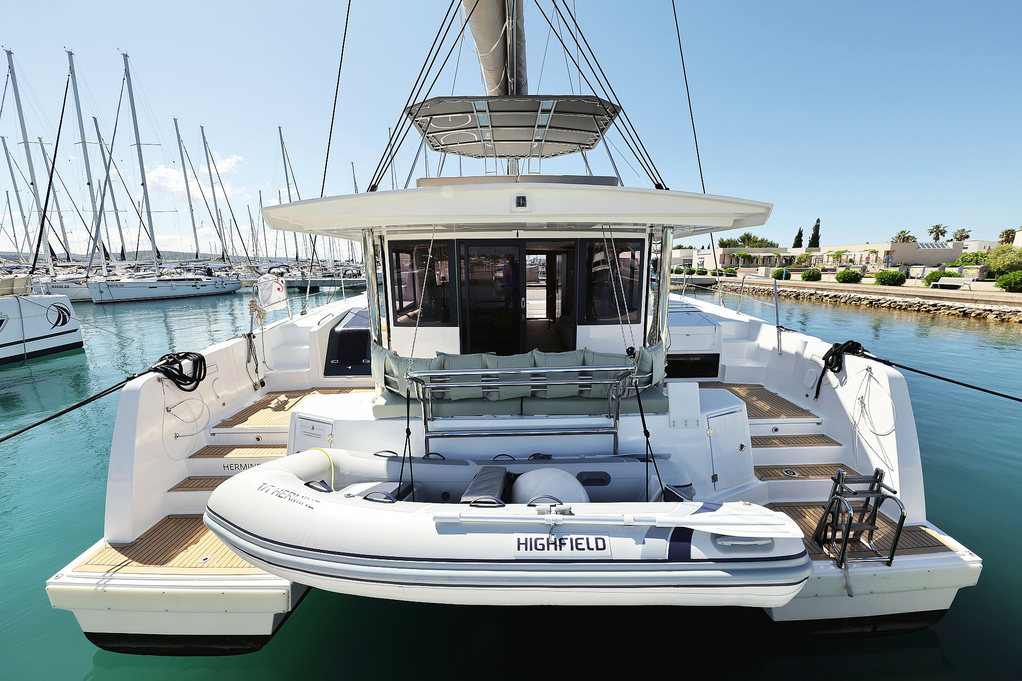 Yachtcharter Bali4 Hermine