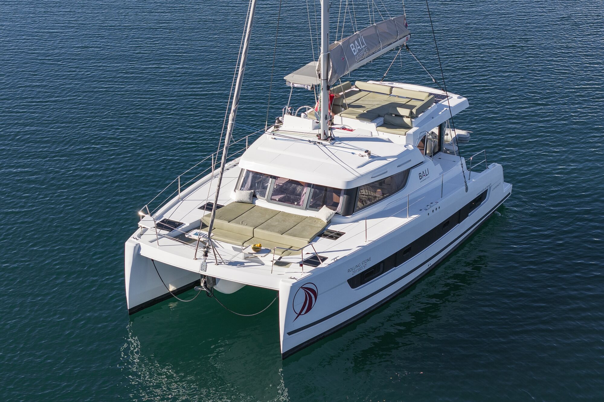 Yachtcharter Bali Catspace Rolling Stone hauptansicht 1