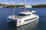Yachtcharter Bali Catspace Rolling Stone aussenansicht 7