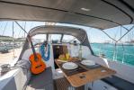 Yachtcharter ElanE4 Paris 8