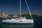 Yachtcharter ElanE4 Sky 3