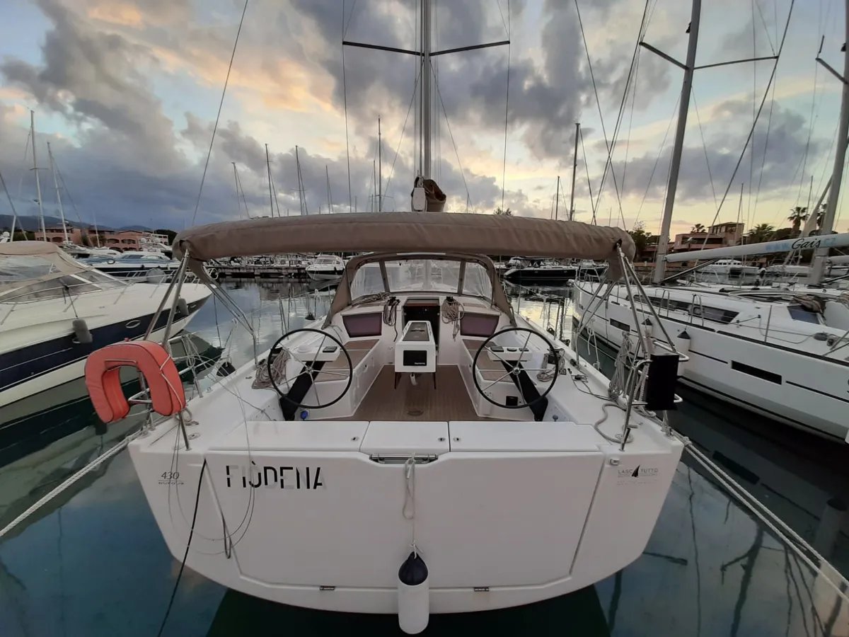 Yachtcharter Dufour430GrandLarge Fiodena