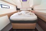 Yachtcharter Isla40 First Step 13