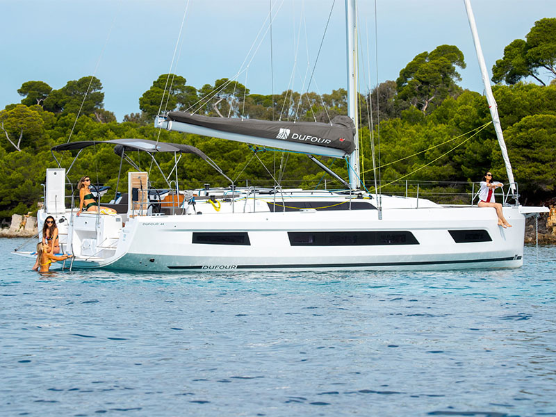 Yachtcharter Dufour44 3cab Vera