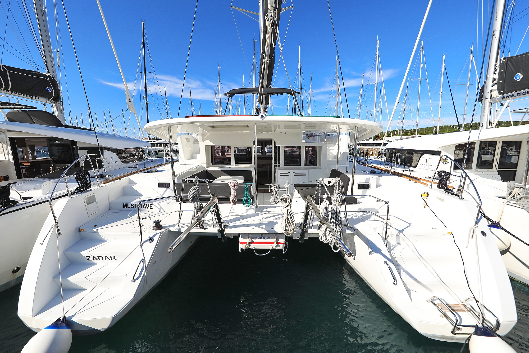 Yachtcharter Lagoon450F Must Have