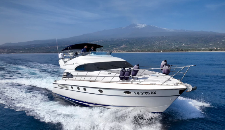 Yachtcharter Fairline Squadron56 Paladino